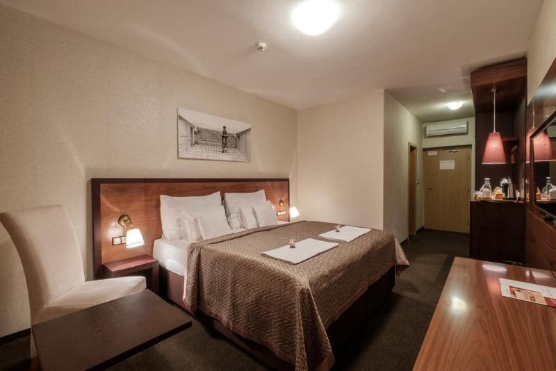 Premium Business Hotel Bratislava Buitenkant foto