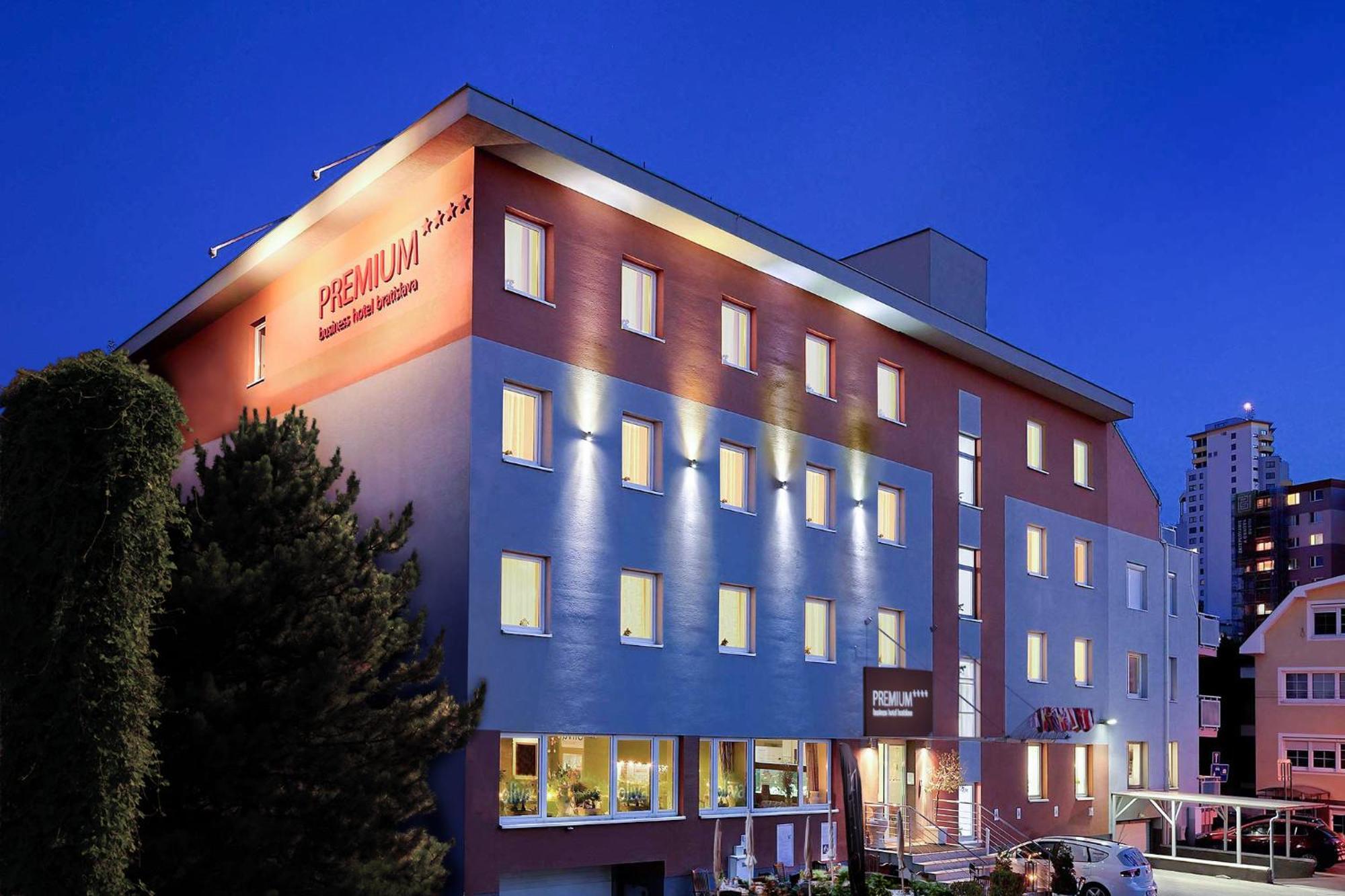 Premium Business Hotel Bratislava Buitenkant foto