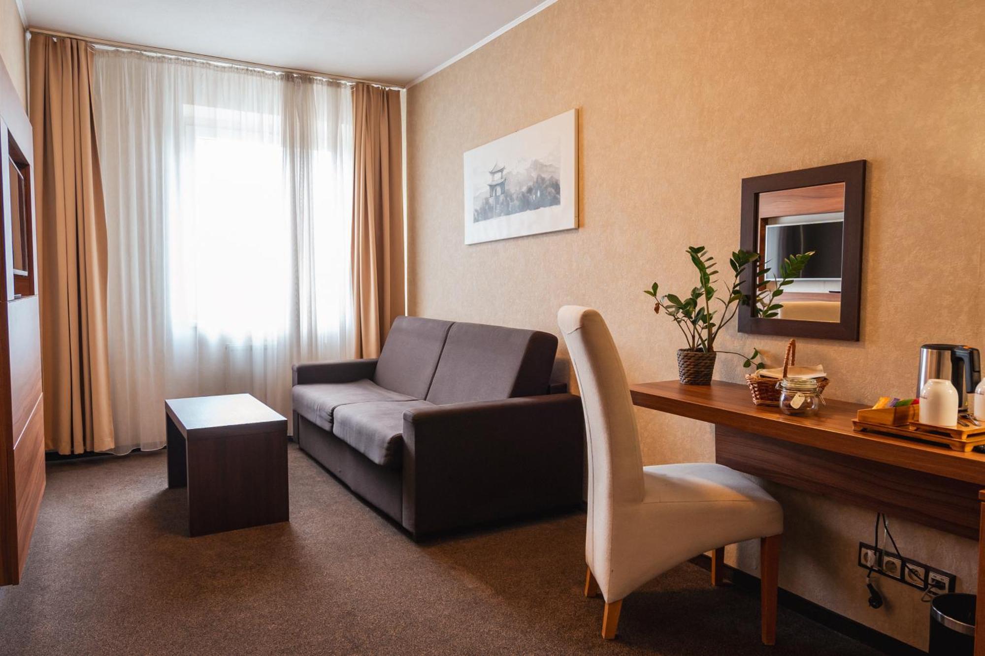 Premium Business Hotel Bratislava Buitenkant foto