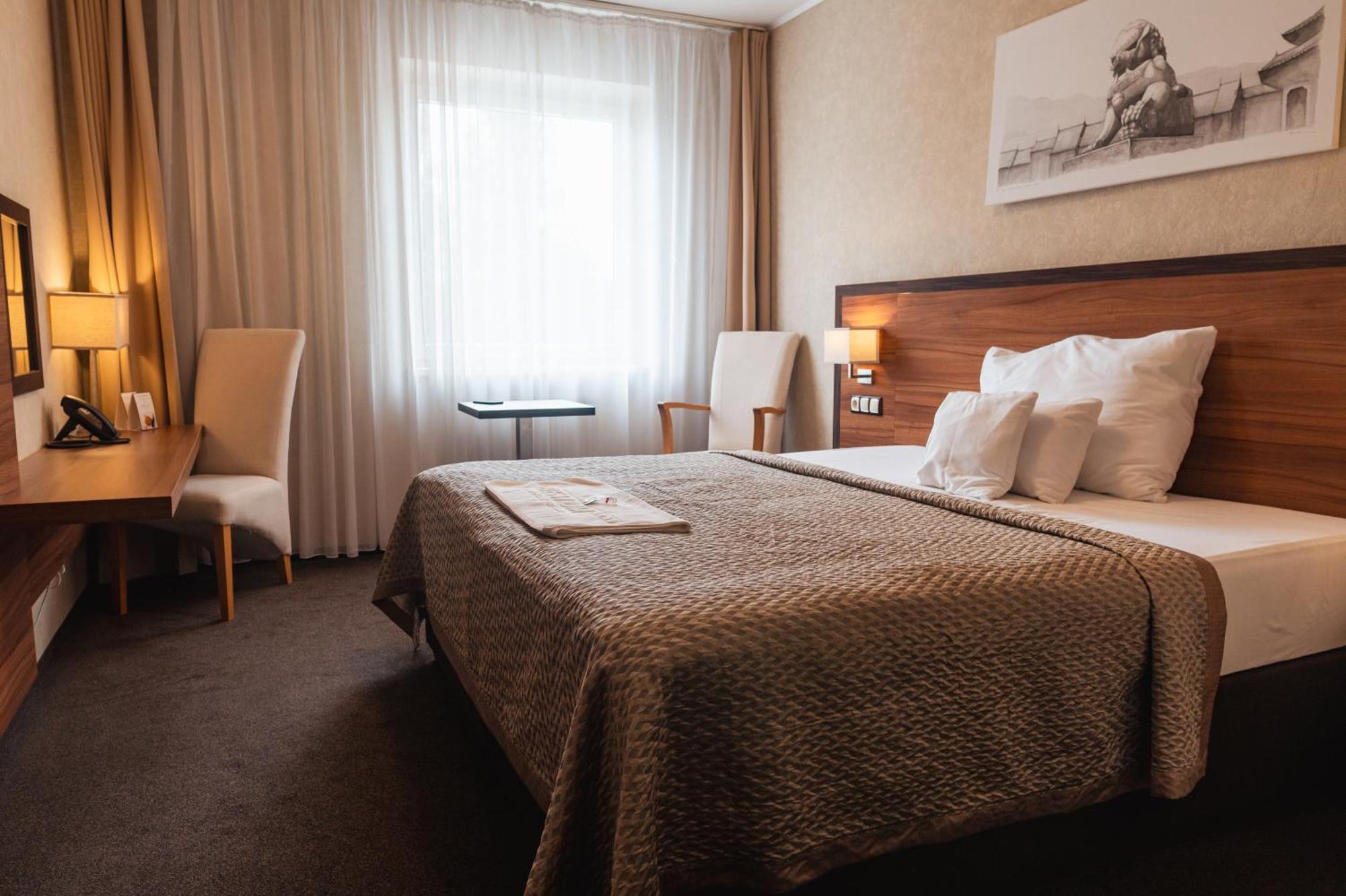 Premium Business Hotel Bratislava Buitenkant foto
