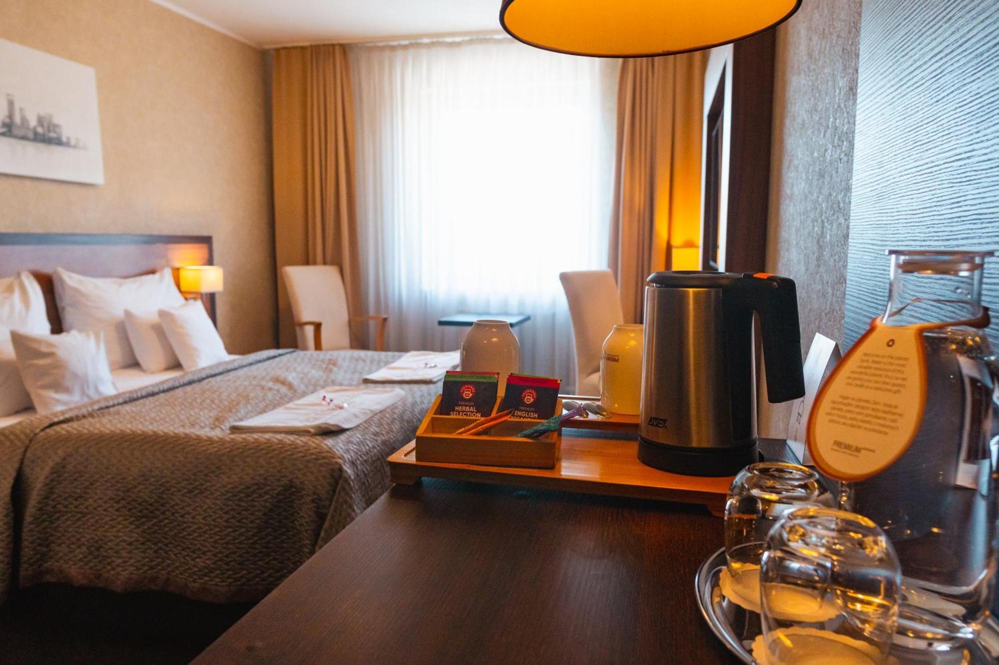 Premium Business Hotel Bratislava Buitenkant foto