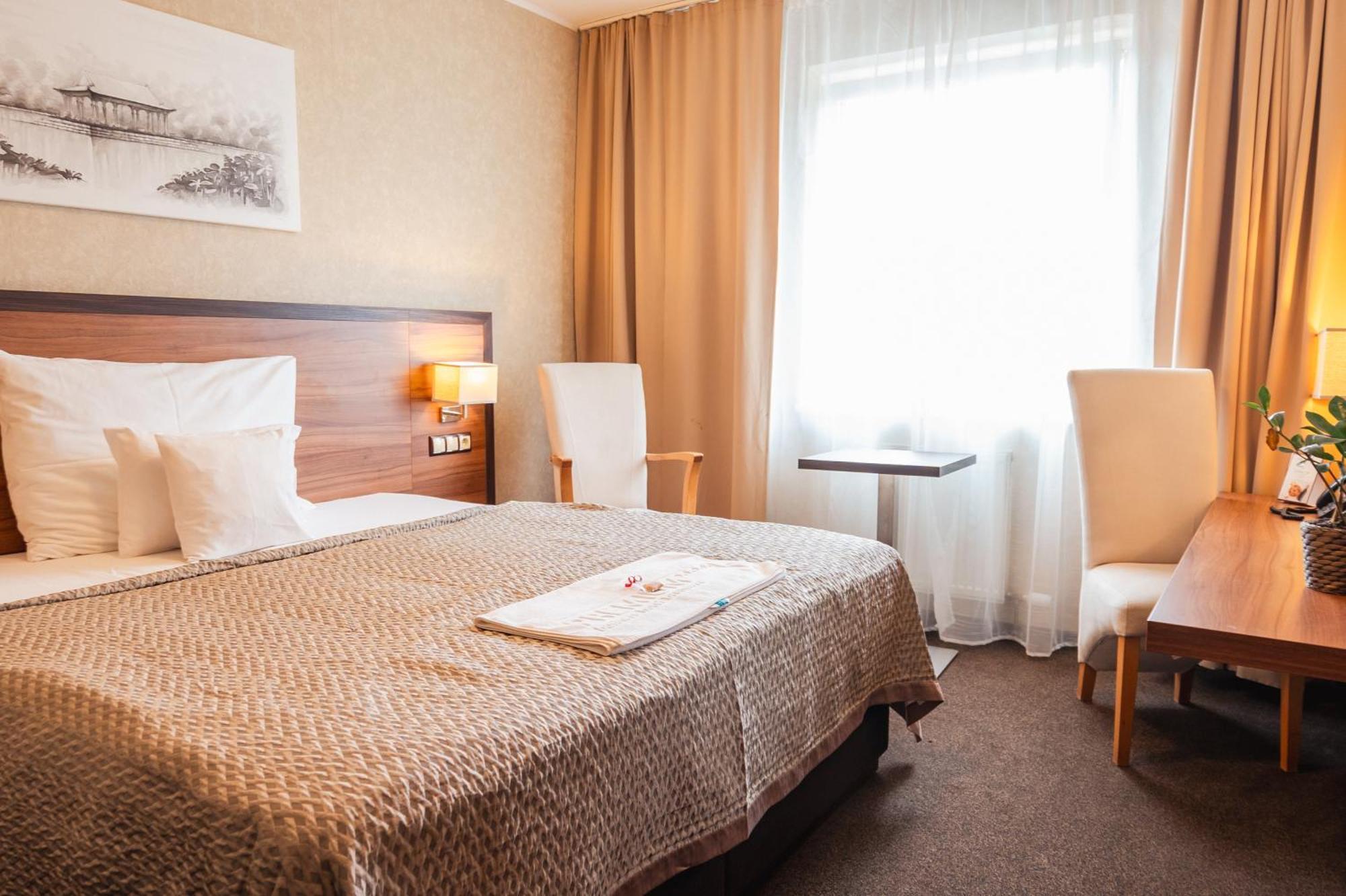 Premium Business Hotel Bratislava Buitenkant foto