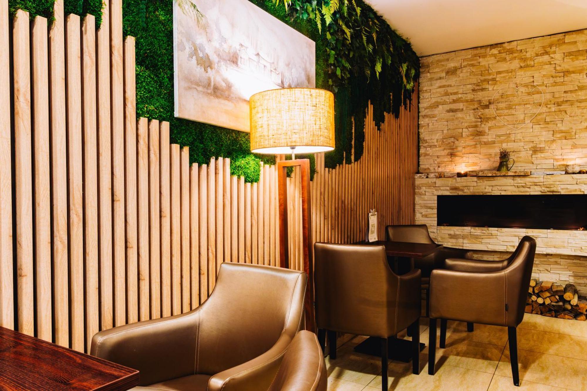Premium Business Hotel Bratislava Buitenkant foto