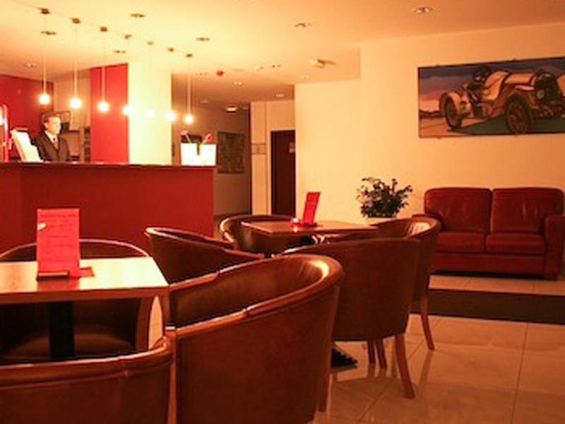 Premium Business Hotel Bratislava Buitenkant foto