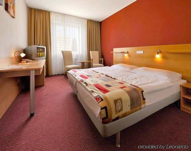 Premium Business Hotel Bratislava Buitenkant foto