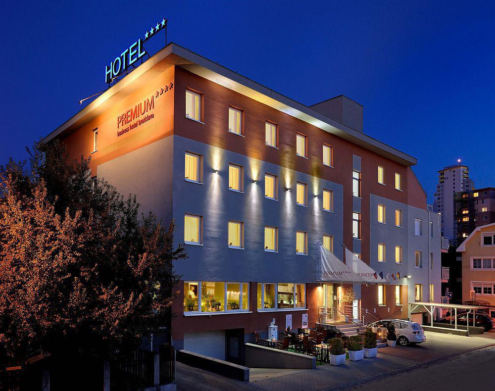 Premium Business Hotel Bratislava Buitenkant foto